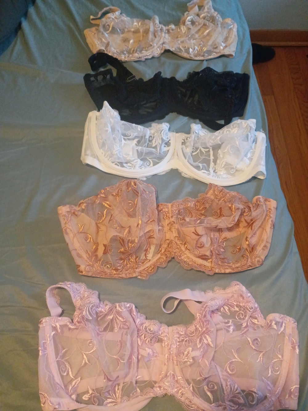 5  New Without Tags Soma Sensuous Laced unlined Bras WIRE